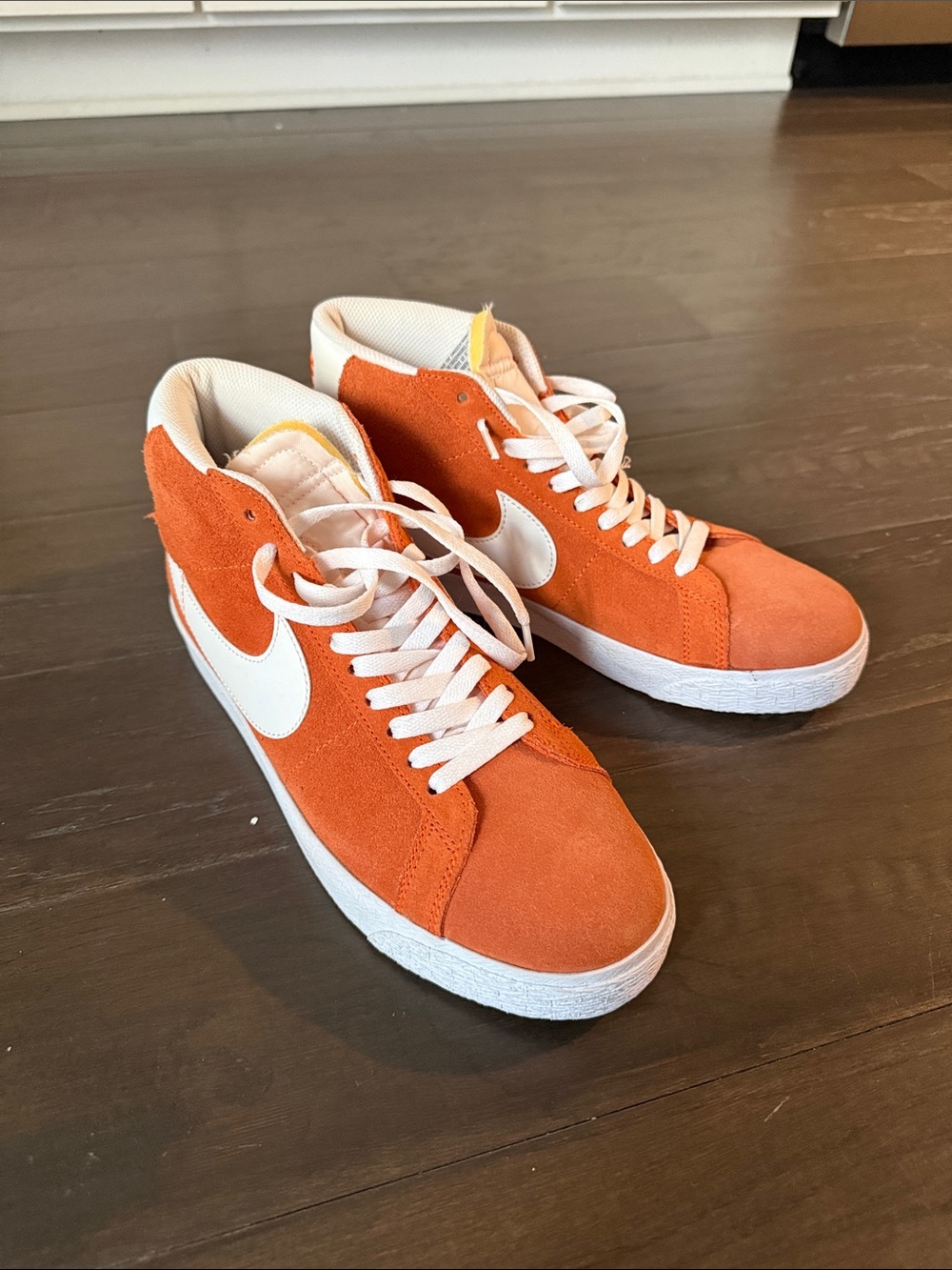 LIKE NEW Nike SB High Top Dunks Orange